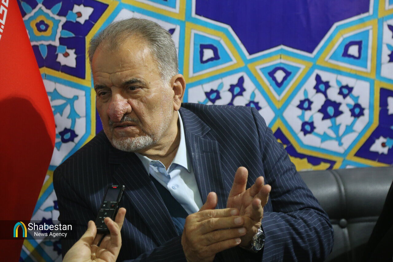 جلوه‌های خادم القرآنی در زندگی استاد عبایی