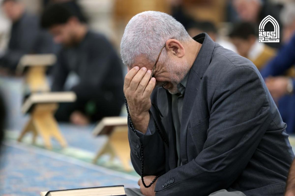 مراسم شب دهم ماه مبارک رمضان در مسجد کوفه