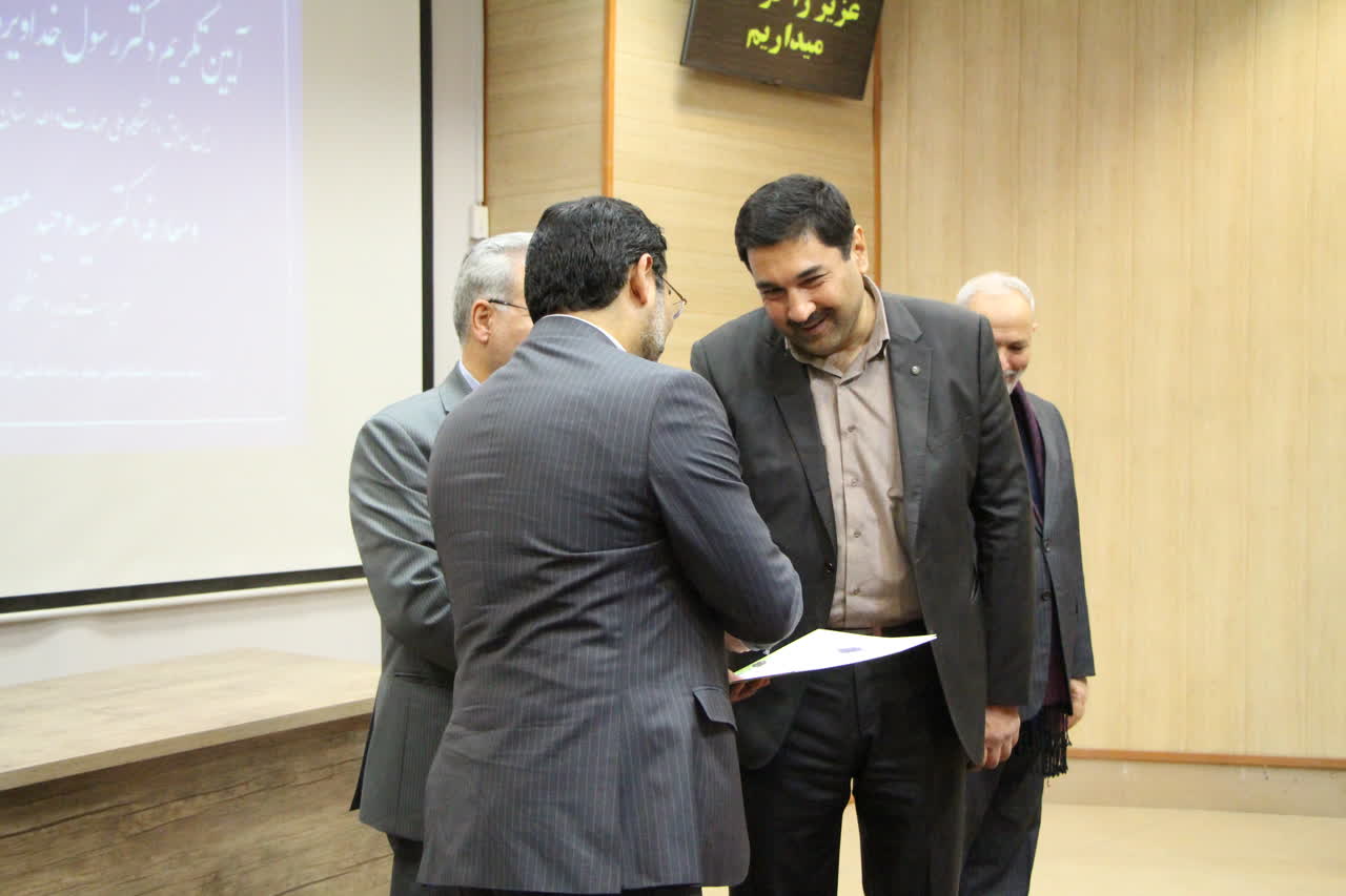 دانشگاه ملی مهارت دانشگاهی فناور و کارآفرین است