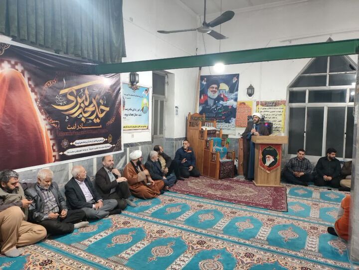 خادمی مسجد موجب برکت و سعادت زندگی است