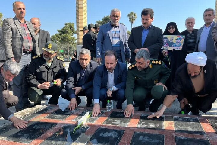 پاسداشت روز شهدا و تجدید میثاق با ارزش‌های انقلاب در گلزار امامزاده عبدالله(ع)