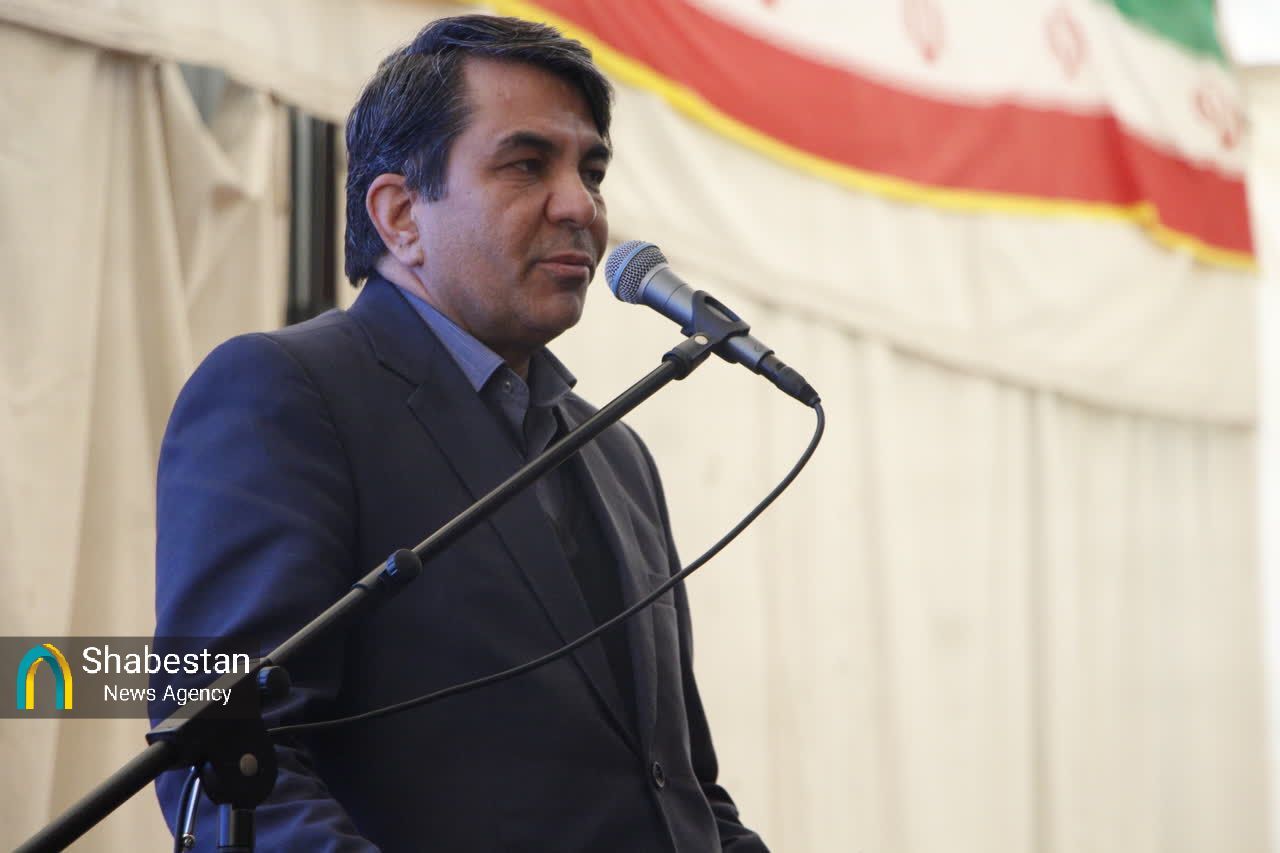 رونمایی از ۶ کتاب همزمان با روز بزرگداشت شهدا در کرمان/ در مسیر بهشت؛ برای شهدای حادثه تروریستی