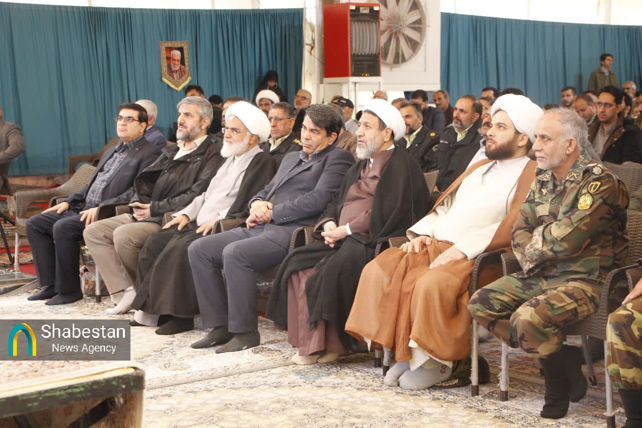 رونمایی از ۶ کتاب همزمان با روز بزرگداشت شهدا در کرمان/ در مسیر بهشت؛ برای شهدای حادثه تروریستی