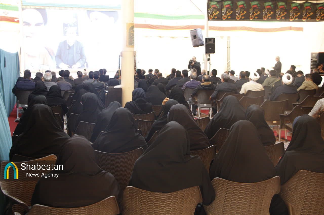 رونمایی از ۶ کتاب همزمان با روز بزرگداشت شهدا در کرمان/ در مسیر بهشت؛ برای شهدای حادثه تروریستی