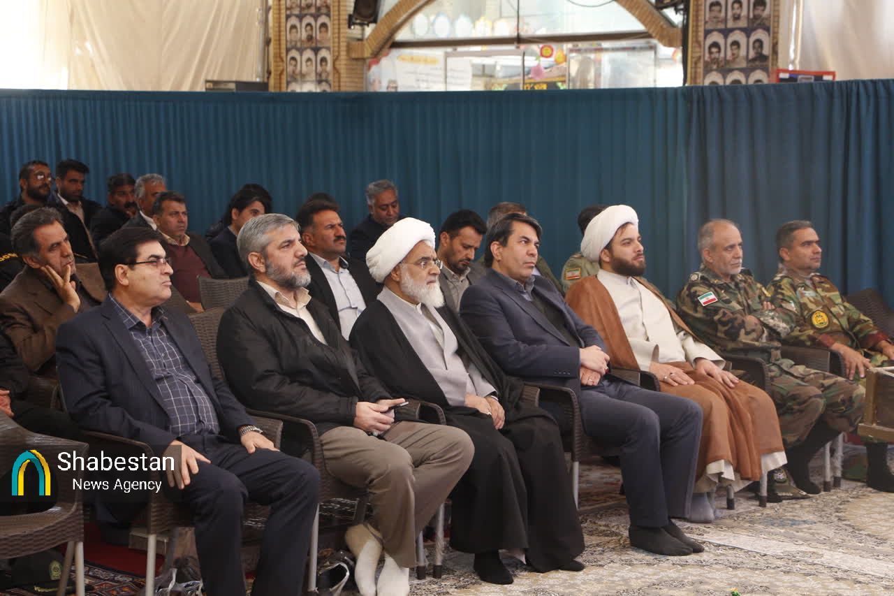 رونمایی از ۶ کتاب همزمان با روز بزرگداشت شهدا در کرمان/ در مسیر بهشت؛ برای شهدای حادثه تروریستی