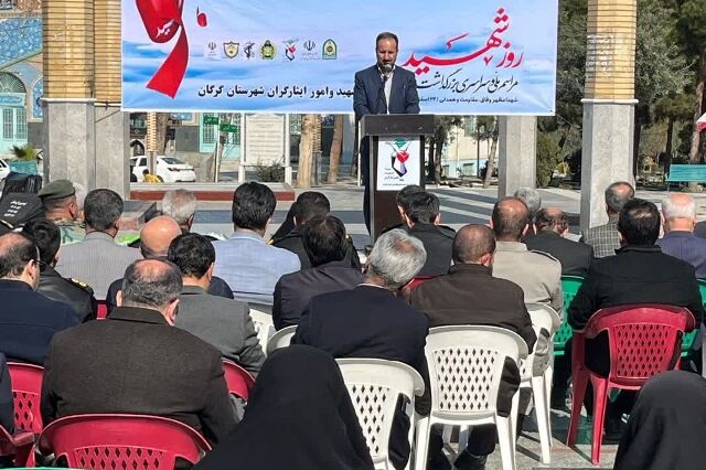 پاسداشت روز شهدا و تجدید میثاق با ارزش‌های انقلاب در گلزار امامزاده عبدالله(ع)