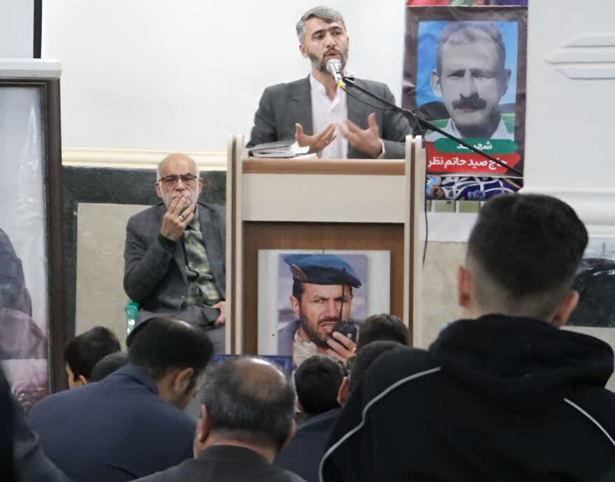 کتاب مرزبانان بدون مرز در خرمآباد رونمایی شد