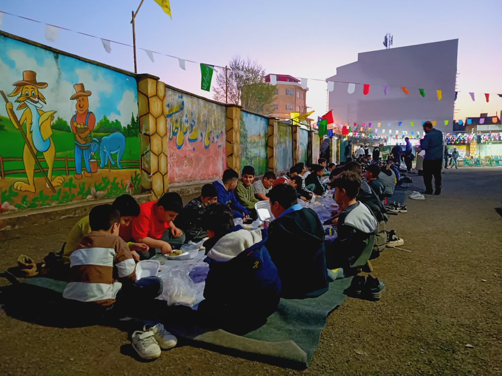 ضیافت افطاری ۲۰۰۰ روزه‌ اولی در رشت