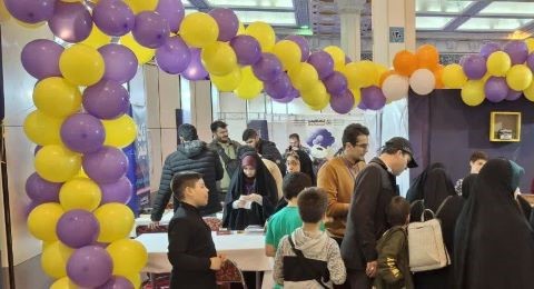 آموزش آداب و رسوم ایرانی اسلامی به کودکان و نوجوانان در غرفه «تاکاگیمز»