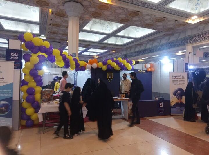 آموزش آداب و رسوم ایرانی اسلامی به کودکان و نوجوانان در غرفه «تاکاگیمز»