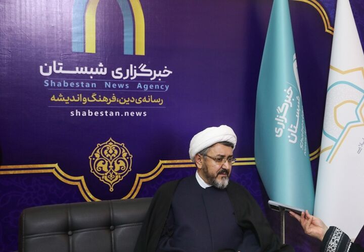 نشر و اشتراک آثار امام خمینی(ره) در فضای مجازی