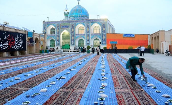 برپایی نمایشگاه قرآن و عترت در امامزاده شعیب(ع) سبزوار