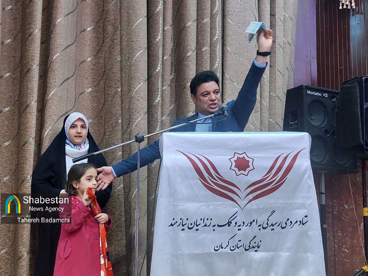 نسل امید در میدان خیرخواهی؛ از گلریزان قلک مهدی تا پاکتهای هدیه ریحانه