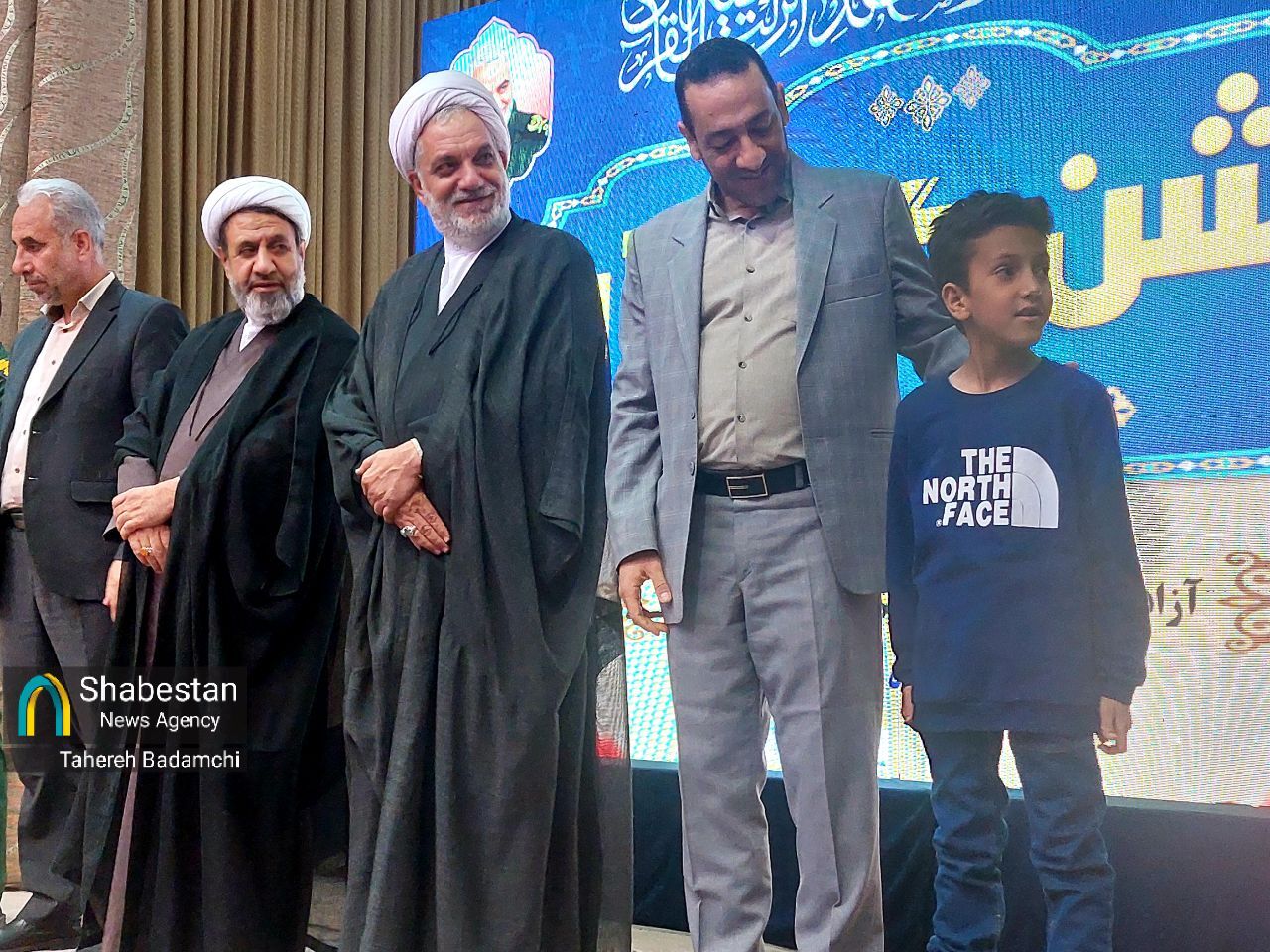 نسل امید در میدان خیرخواهی؛ از گلریزان قلک مهدی تا پاکتهای هدیه ریحانه