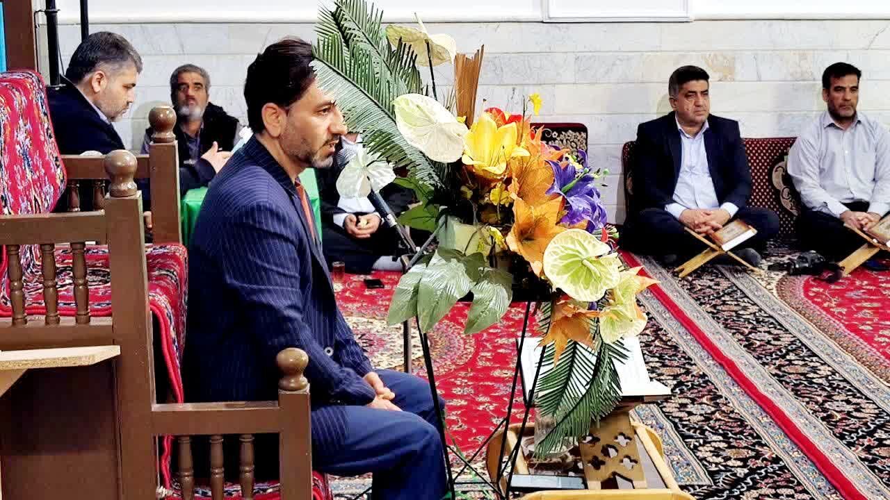 محفل انس با قرآن کریم با حضور ساوجیها برگزار شد