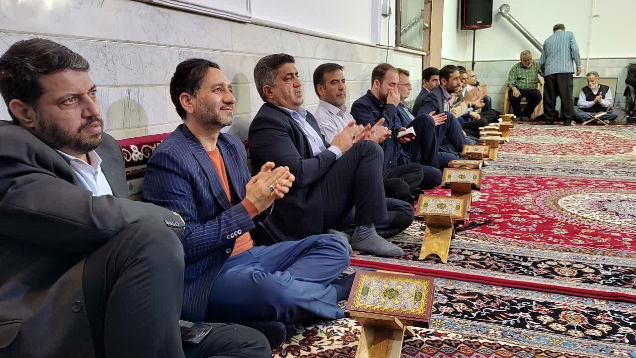 محفل انس با قرآن کریم با حضور ساوجیها برگزار شد