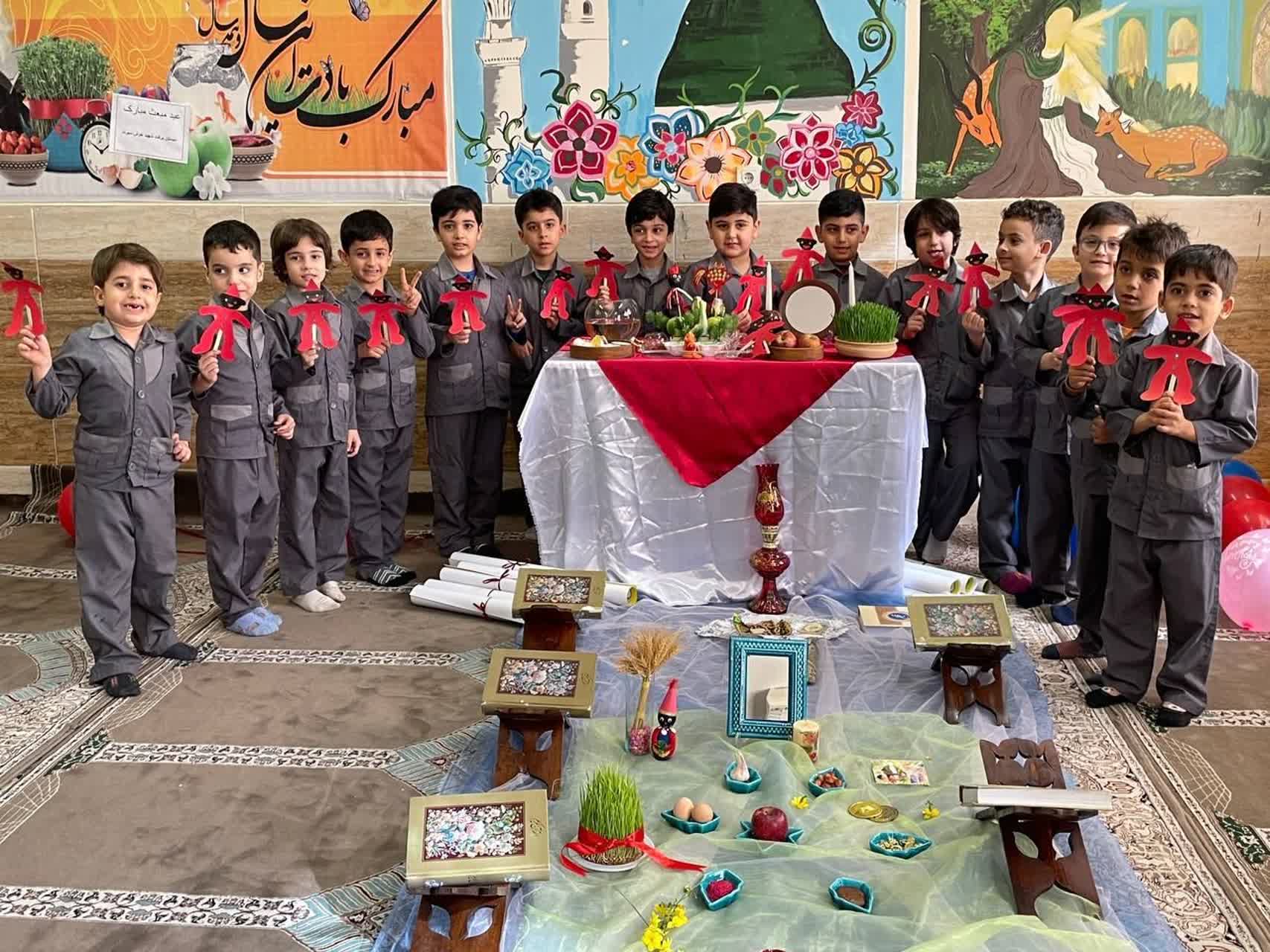 جشن نوروز قرآنی نو آموزان در آستانه اشرفیه