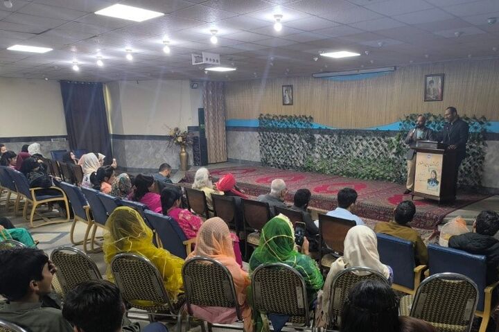 بررسی نقش و جایگاه پروین اعتصامی در شعر و ادب فارسی در پاکستان