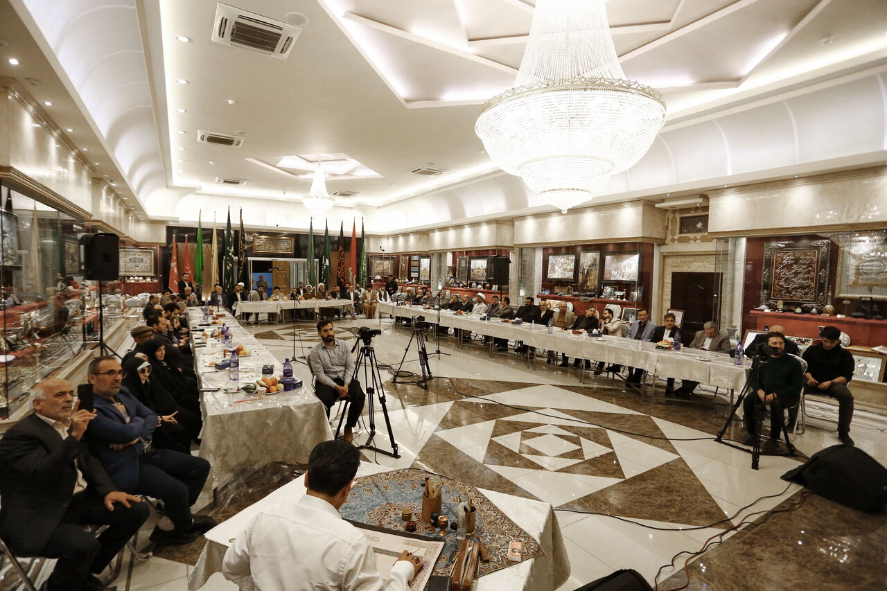 برگزاری محفل قرآنی نور «یادواره شهدای مقاومت، شهیدان سید حسن نصرالله و سید هاشم صفی الدین»