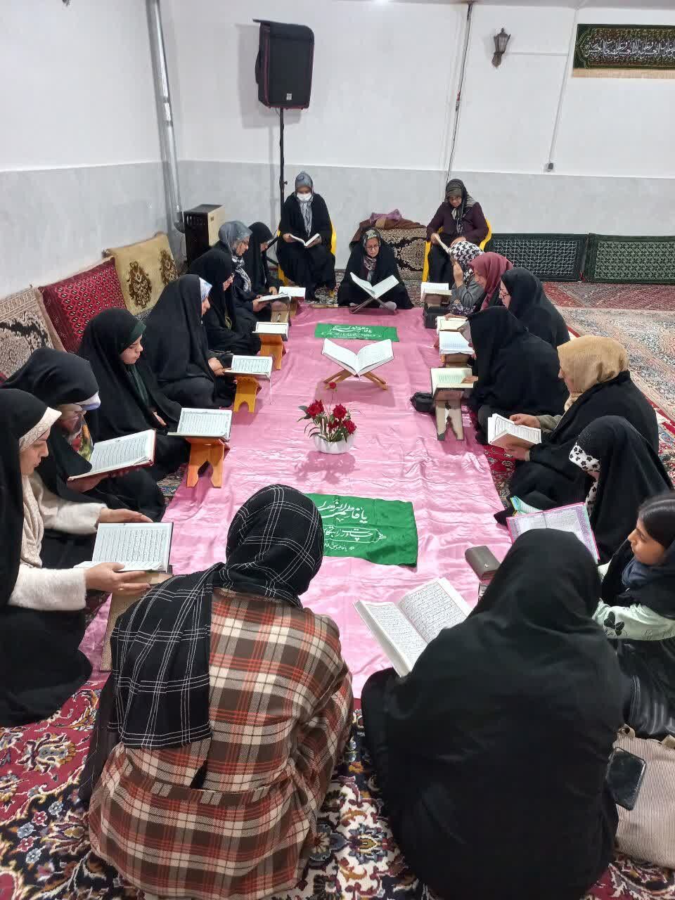 برپایی نمایشگاه قرآنی زندگی با آیه ها در مسجد الزهرا(س)