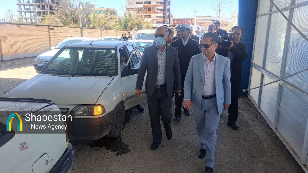 ورود بازرس کل قضائی استان کرمان به حل مشکل معطلی مردم در مراکز تعویض پلاک