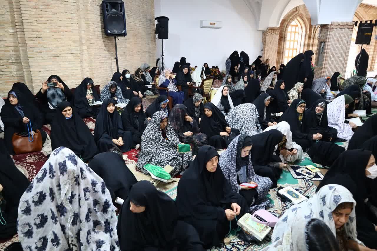 شبهای قدر و لحظه تحویل سال نو، فرصتی برای تغییر در خود و جامعه است