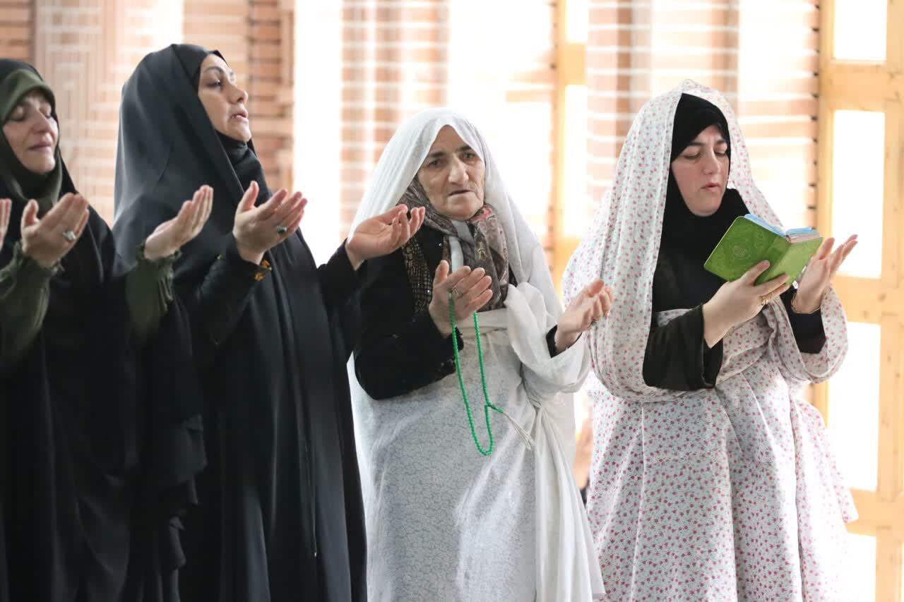 شب‌های قدر و لحظه تحویل سال نو، فرصتی برای تغییر در خود و جامعه است