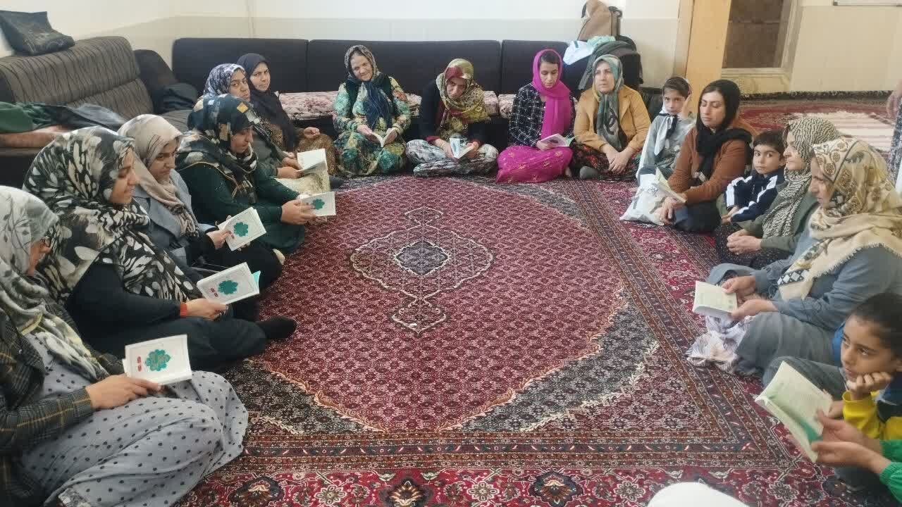برگزاری کلاسهای قرآن و تبیین «زندگی با آیهها» در خانه قرآن اسرا سنندج