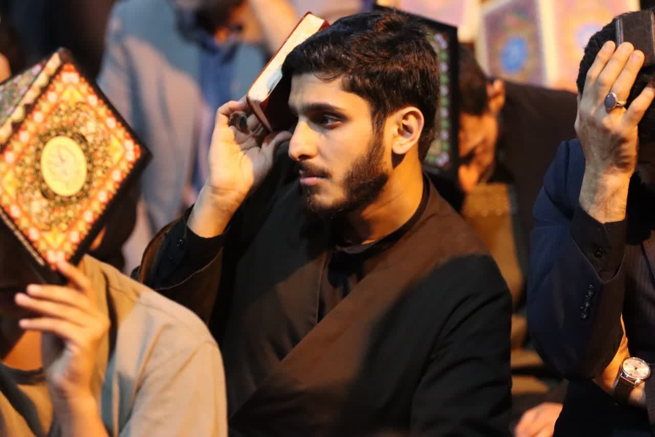 مشق بندگی دیار علویان در آخرین شب قدر نوروزی