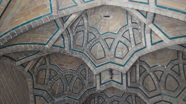 مسجد مظهری؛ از شاهکارهای معماری استاد لرزاده