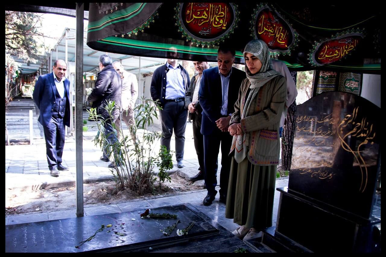 آغاز سال کاری معاونت امور هنری وزارت فرهنگ با ادای احترام به شهدا و هنرمندان فقید