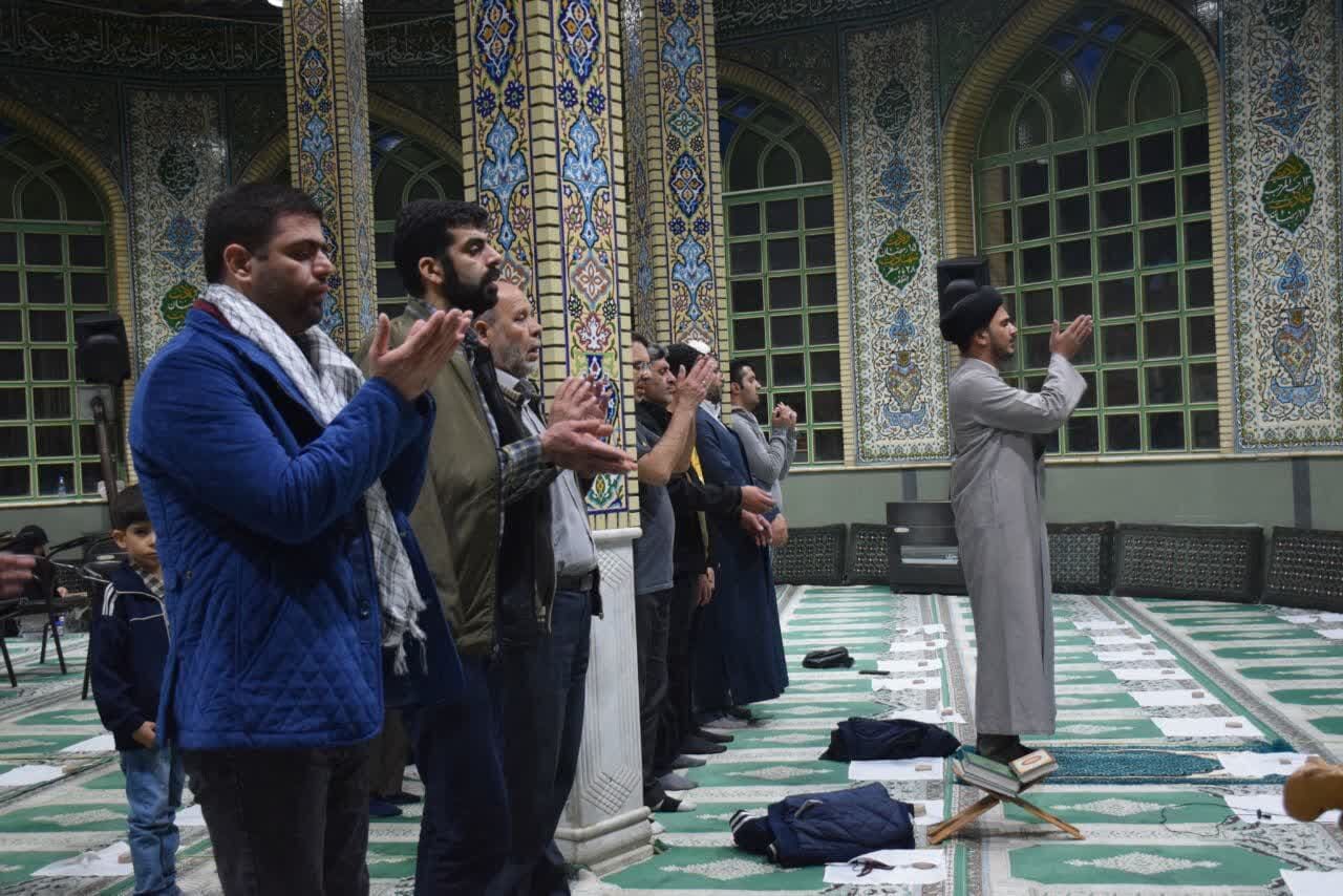 برپایی سفرههای ساده افطاری در مسجد سلمان فارسی کرمانشاه