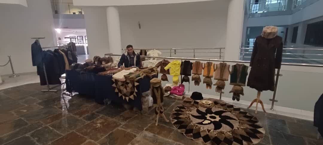 نمایشگاه سوغات و صنایع دستی در مشهد
