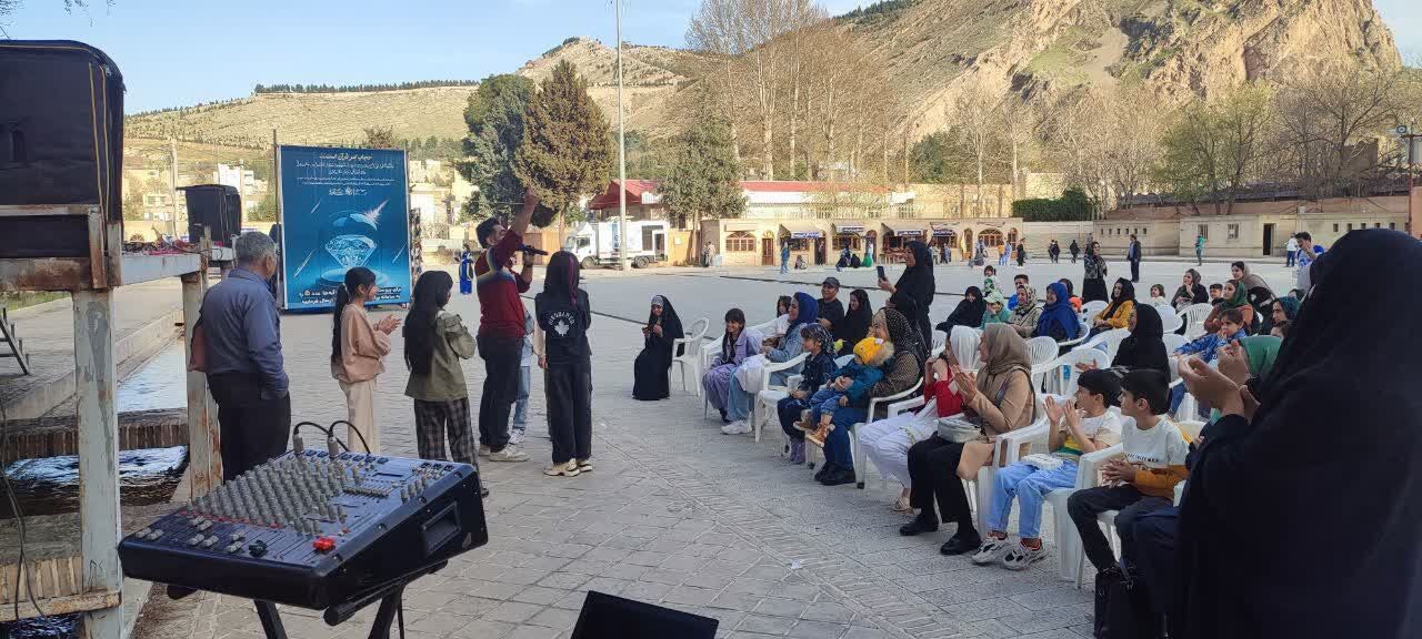 اجرای دورهمی قرآنی در قلعه فلکالافلاک