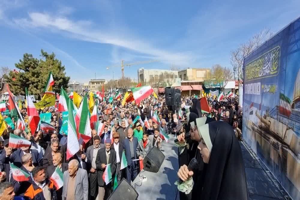 حضور گسترده اعضای کانونهای فرهنگی هنری مساجد استان مرکزی در راهپیمایی روز قدس