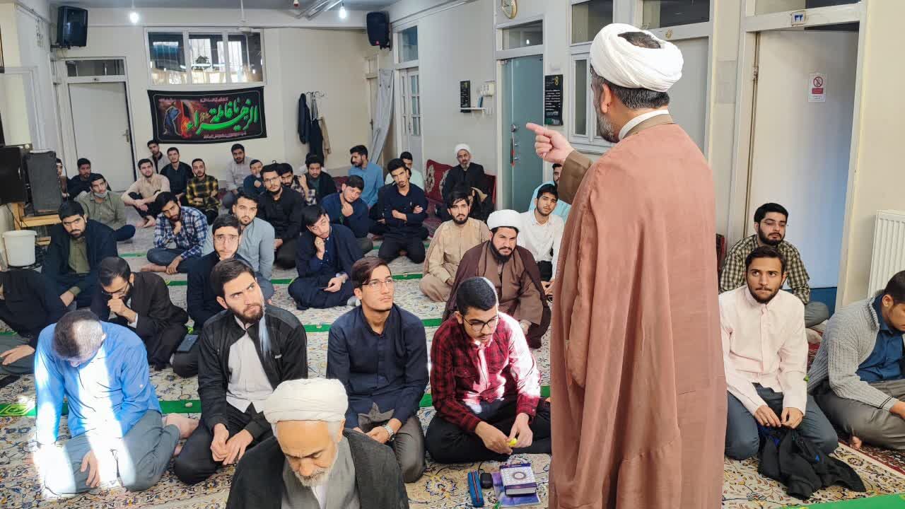 جذب بیش از ۱۰۰۰ امام جماعت، امناء و خادم برای مساجد خراسان