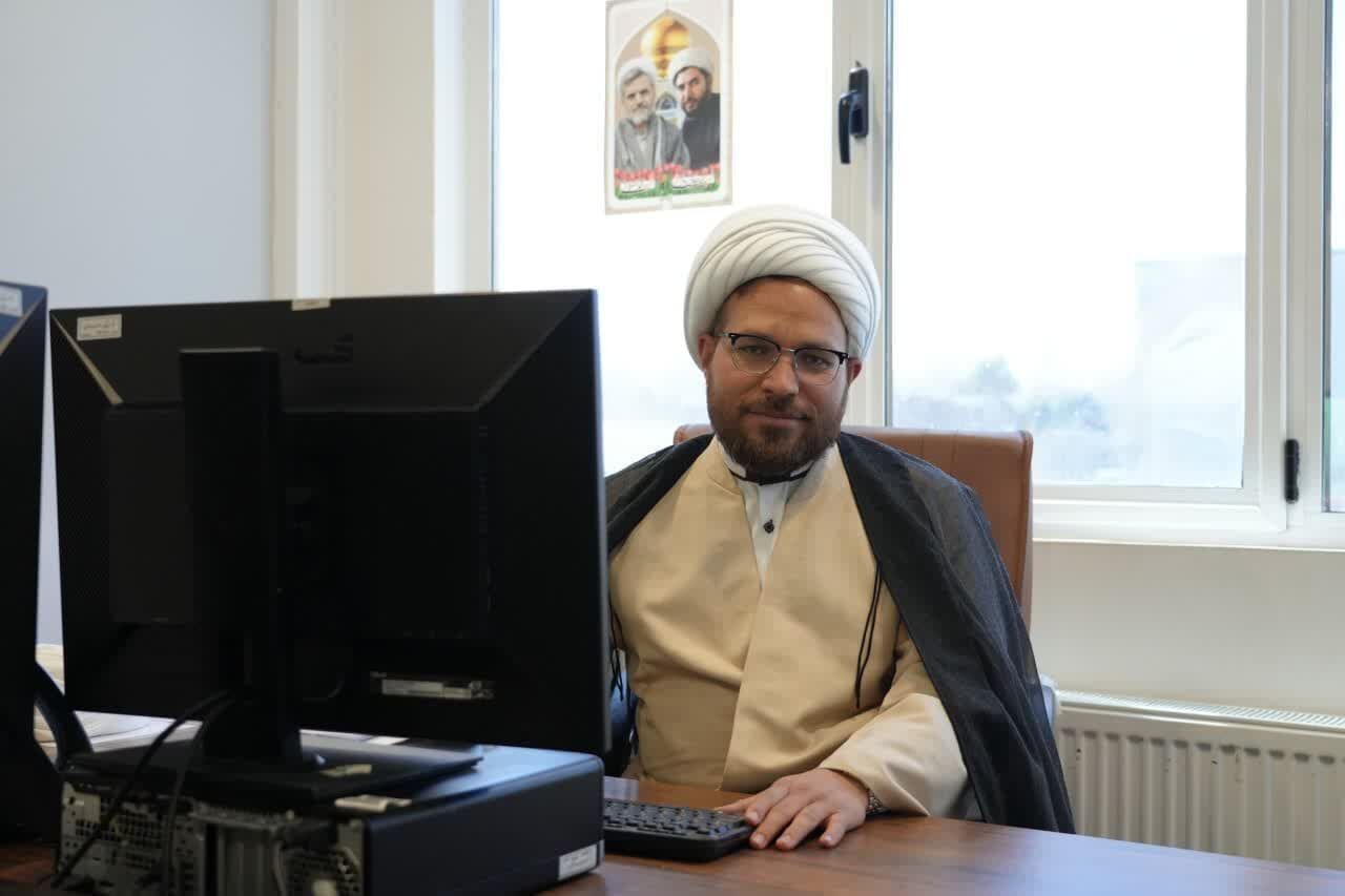 جذب بیش از ۱۰۰۰ امام جماعت، امناء و خادم برای مساجد خراسان