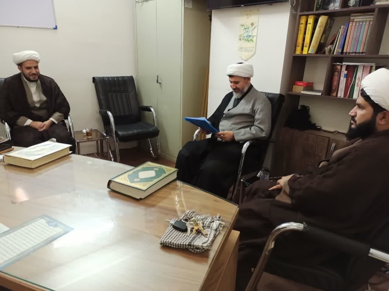 جذب بیش از ۱۰۰۰ امام جماعت، امناء و خادم برای مساجد خراسان