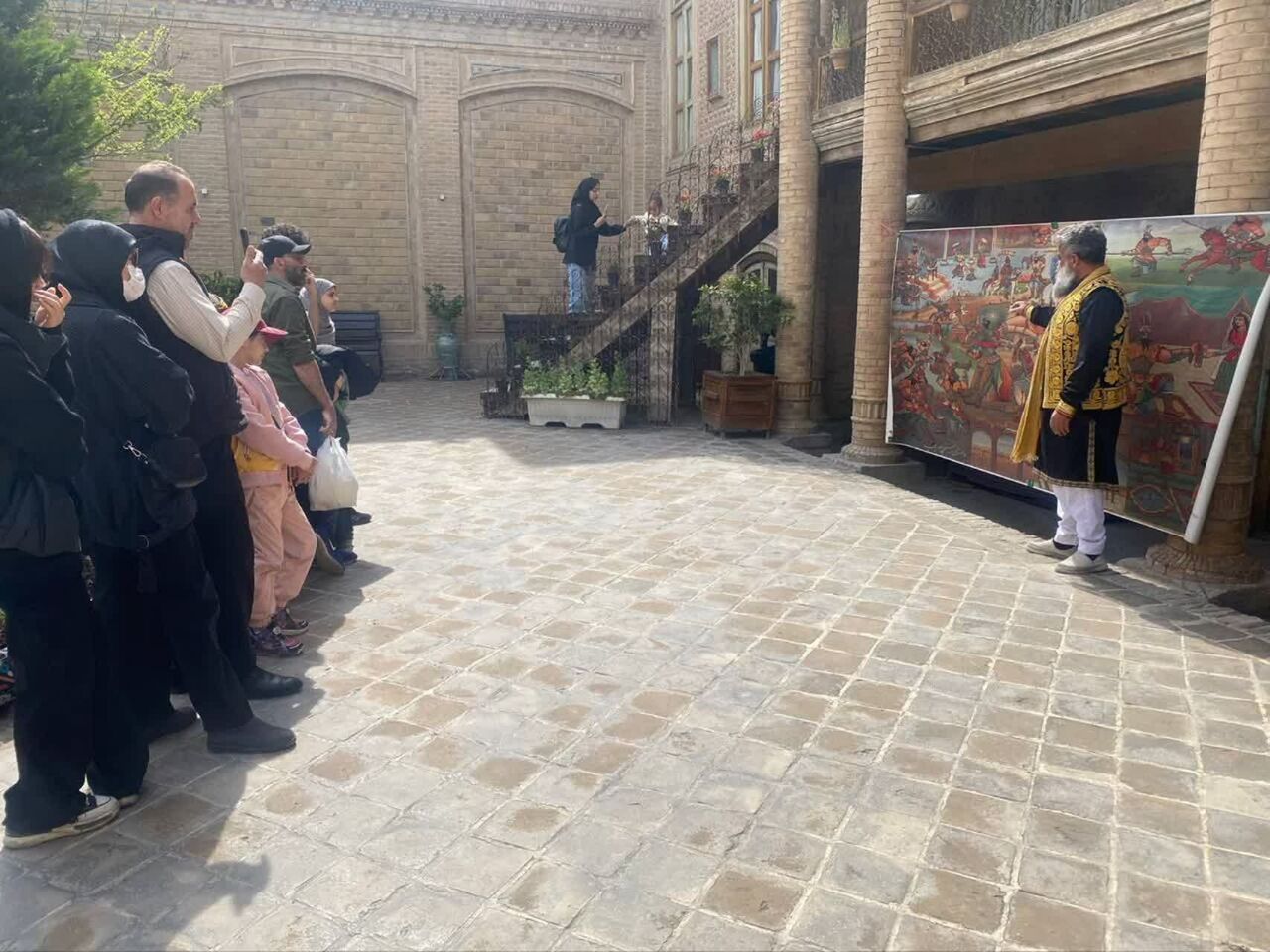 از تئاتر و سرود و نقالی تا هوای زیارت و جشنواره نورنما