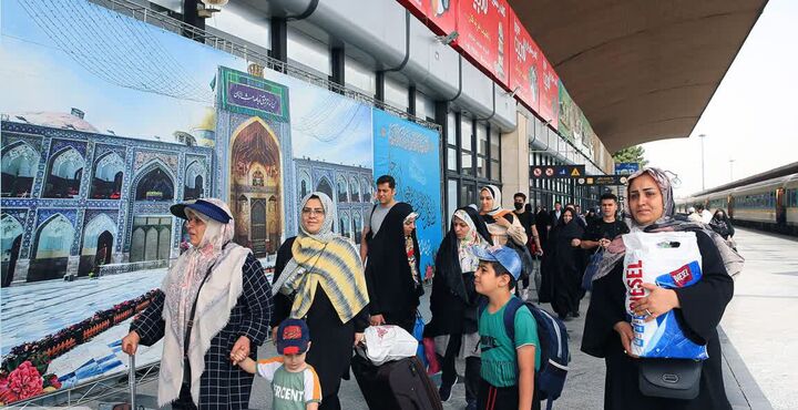 ورود بیش از ۴ میلیون و ۳۰۰هزار زائر و مسافر به خراسان رضوی