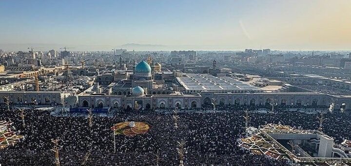 حضور ۲۸۰ هزار روزه‌دار در نماز عید فطر مشهد