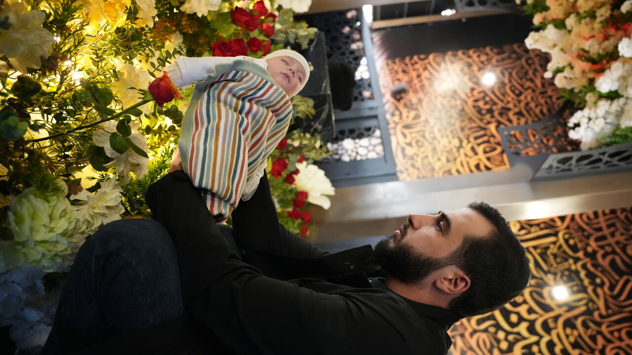 حضور گسترده مردم در اولین روز عید فطر بر مزار شهید «سید حسن نصرالله» +عکس