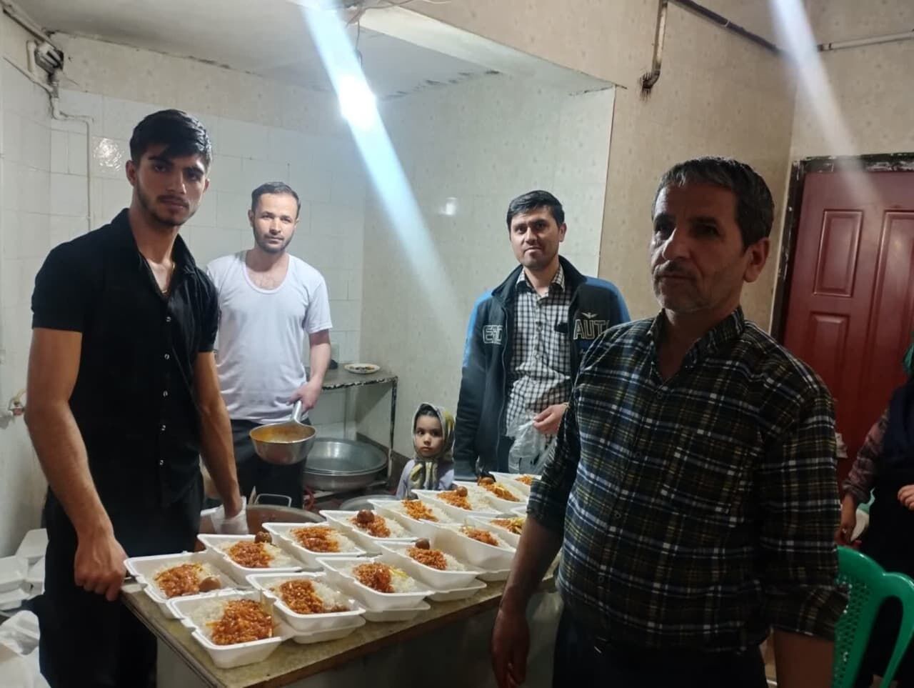 آخرین افطاری رمضان، تجدید عهد با ارزشهای همبستگی است