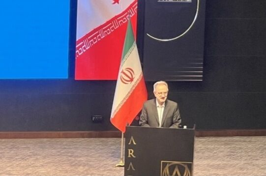 استانداران مناطق ساحلی عهده دار صدور مجوز برای توسعه گردشگری دریایی