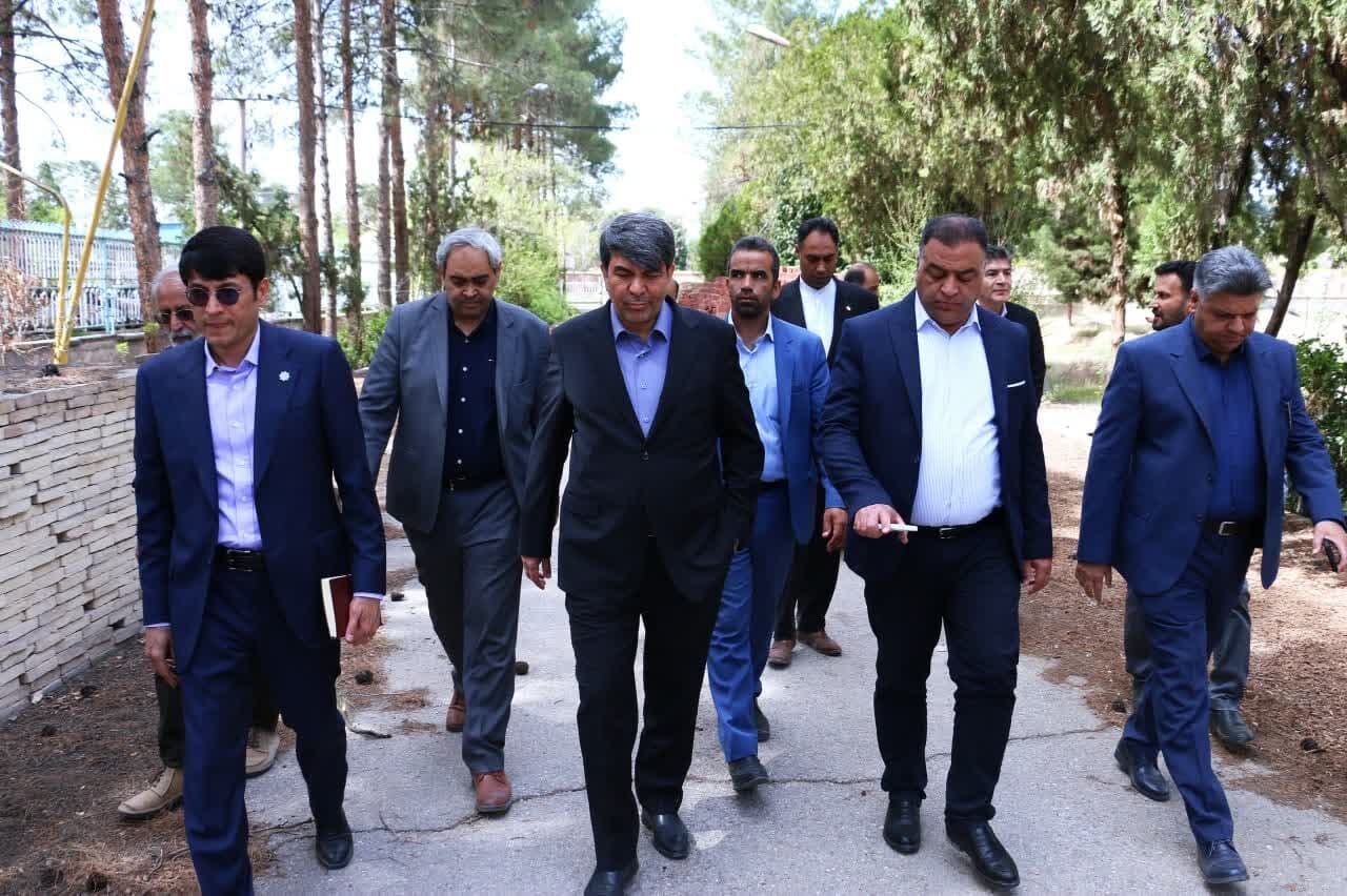 تأکید استاندار کرمان بر احیای ظرفیت گردشگری خانه تاریخی امام جمعه