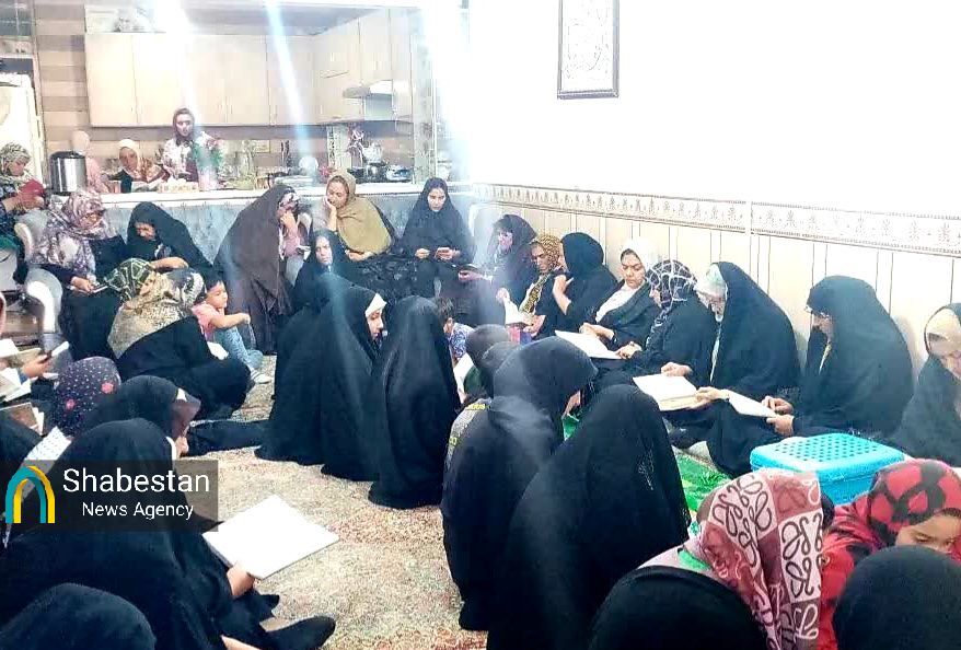 تحولآفرینی جلسات خانگی قرآن کریم کرمان با گذر از عبادت و معنویت به عمل و مسئولیت