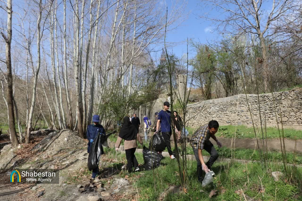 برگزاری پویش محیط‌زیستی "یک، دو، سه، طبیعت" برای پاکسازی رودخانه عنبران در طرقبه شاندیز