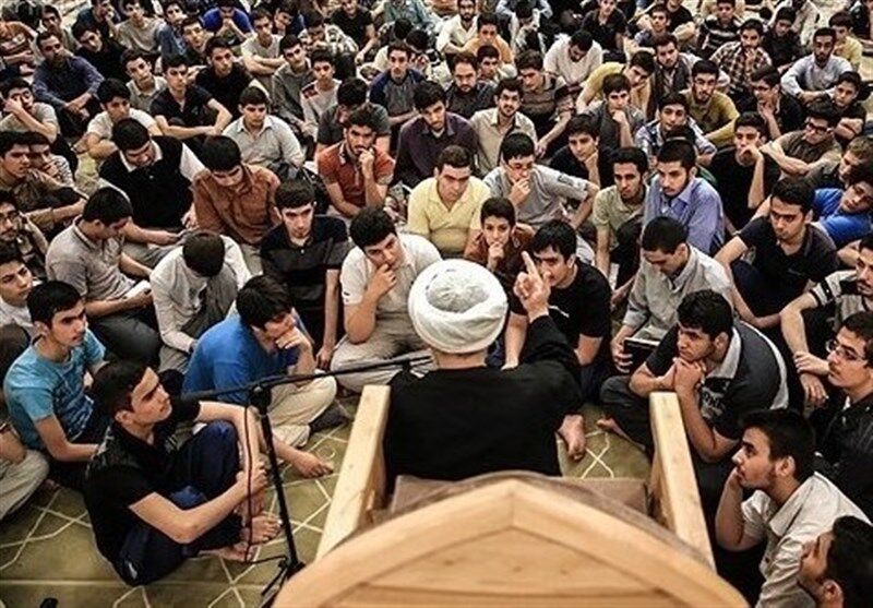 امام مسجد یا محله؟، راهی که باید برای جذب جوان به مساجد برویم