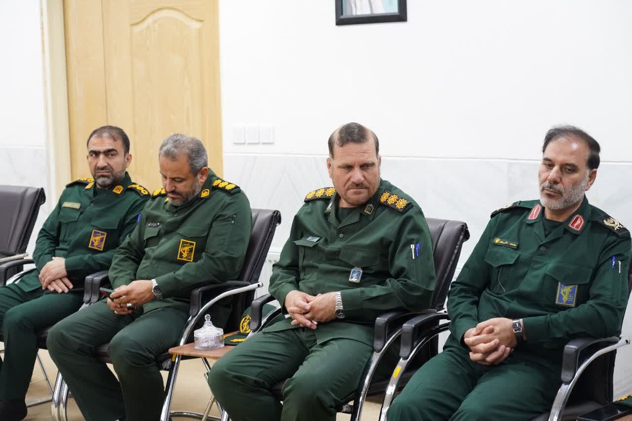 سپاه بازوی توانمند ولایت و پاسدار انقلاب است