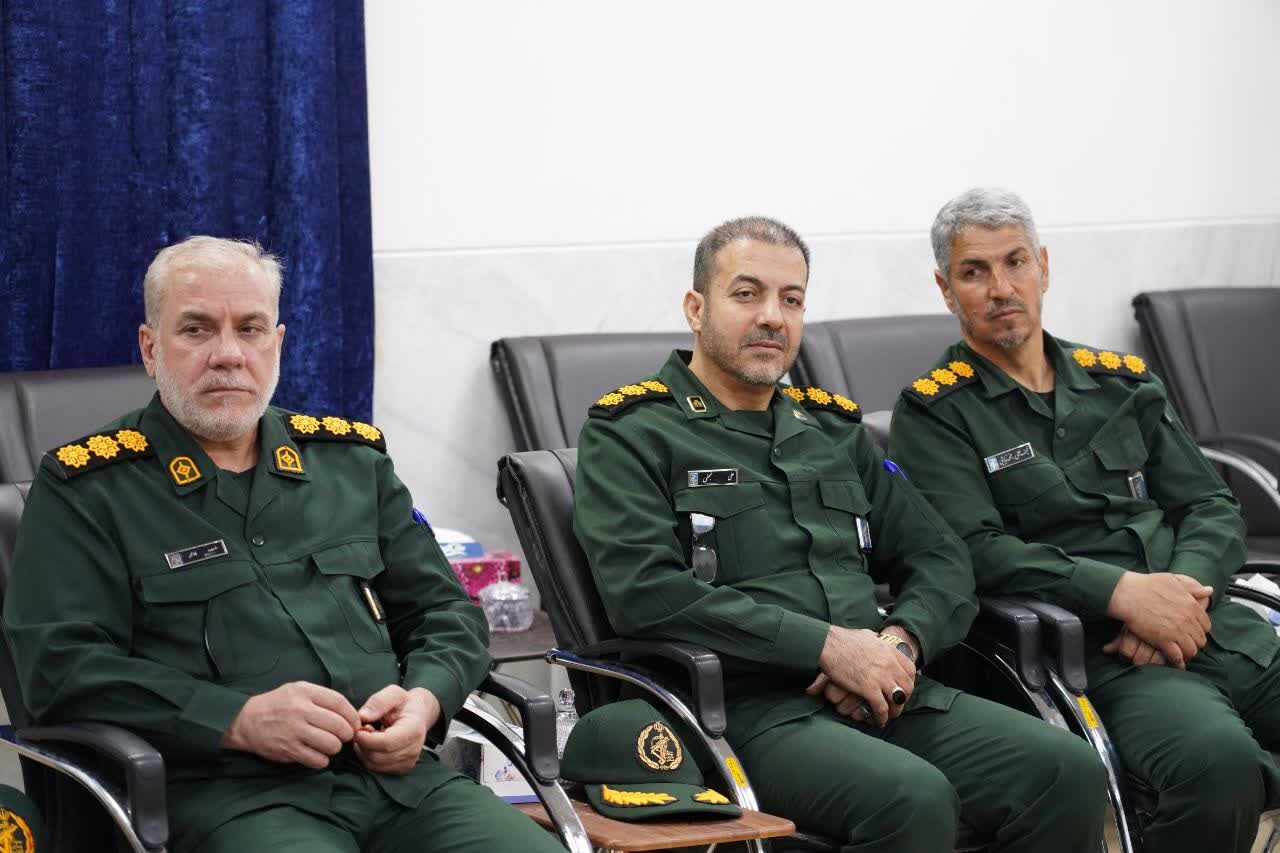 سپاه بازوی توانمند ولایت و پاسدار انقلاب است